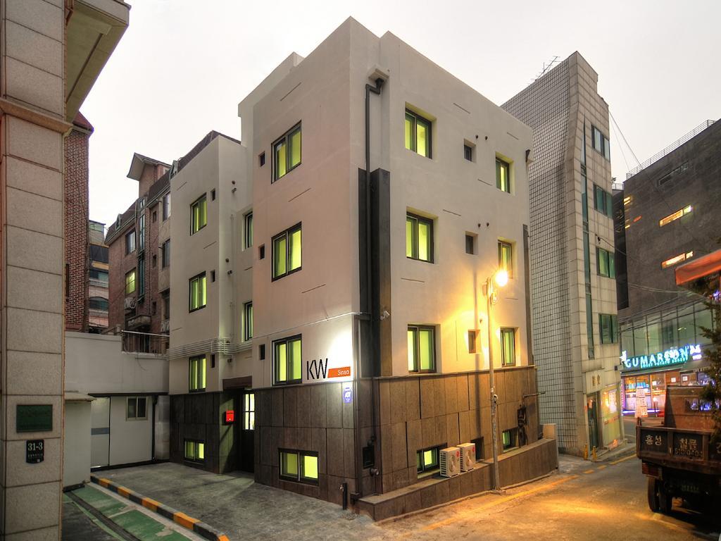 Hostel Kw Sinsa Seoul Exterior photo